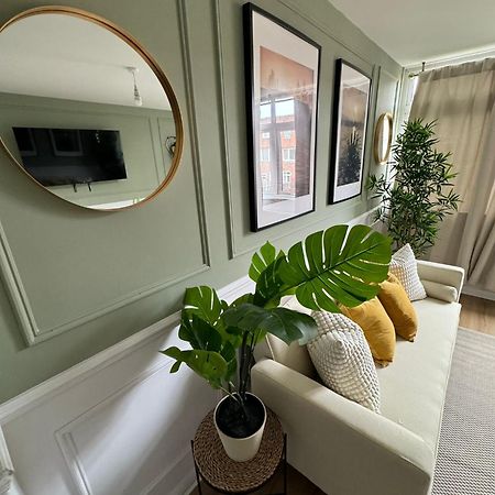 Grace House - 15 Minutes To Central London Thamesmead  Екстериор снимка